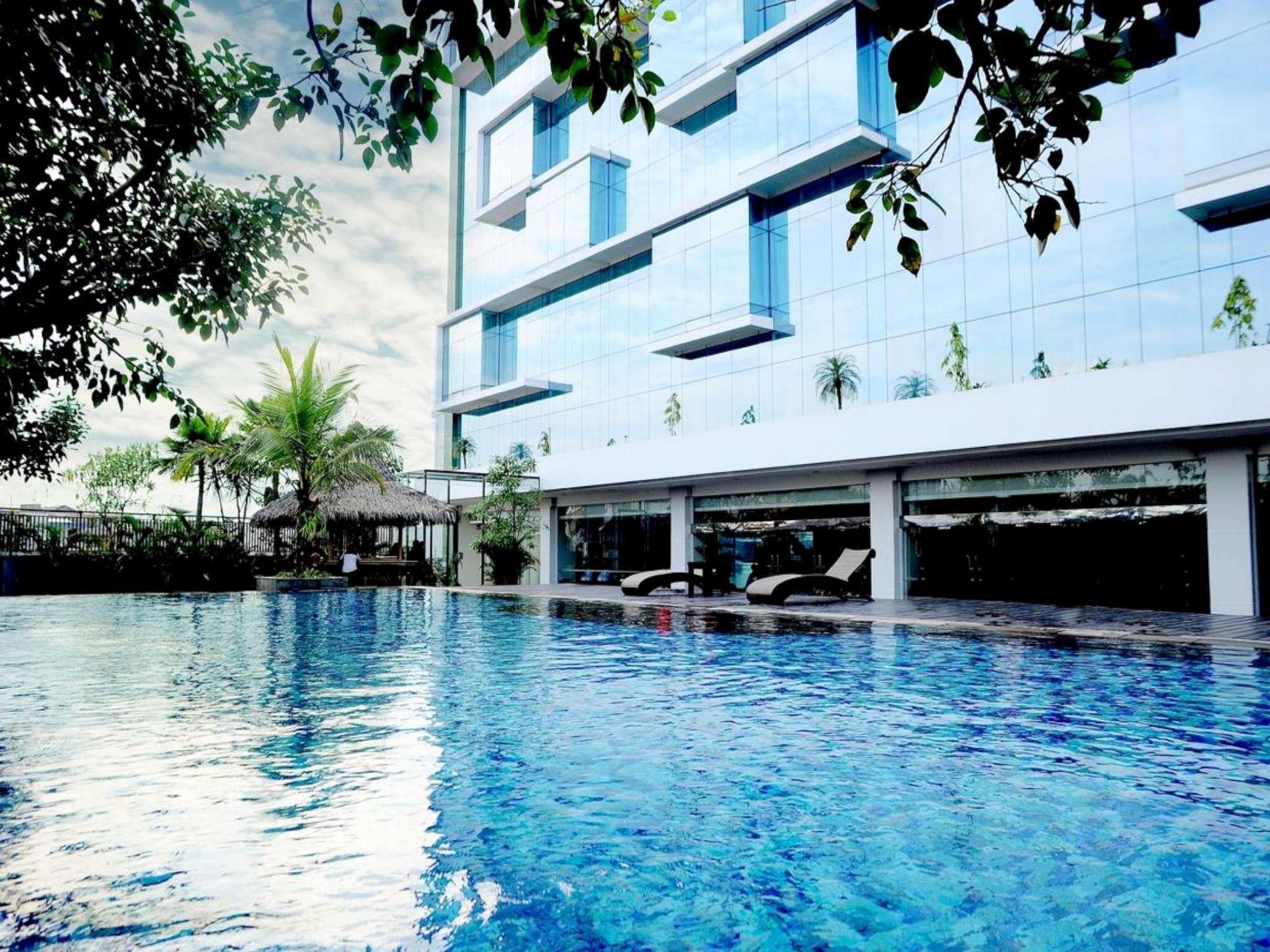 Hotel Santika Tasikmalaya Exterior photo