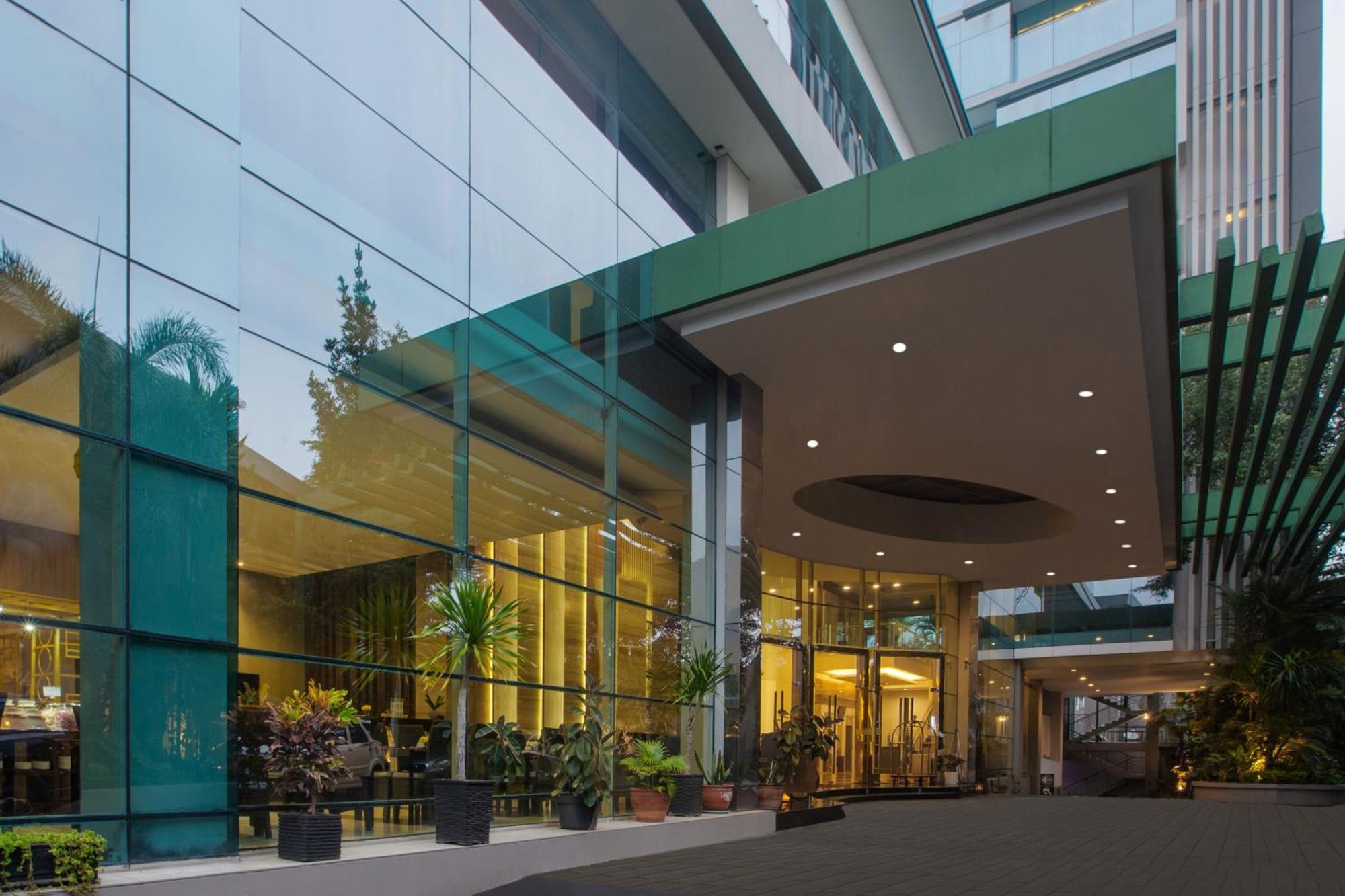 Hotel Santika Tasikmalaya Exterior photo